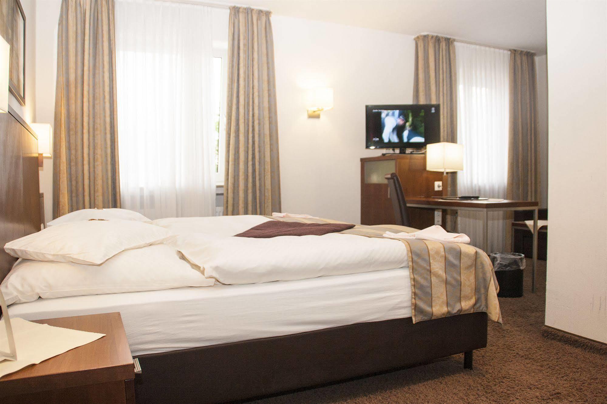 Hotel Zum Adler Bonn Dış mekan fotoğraf