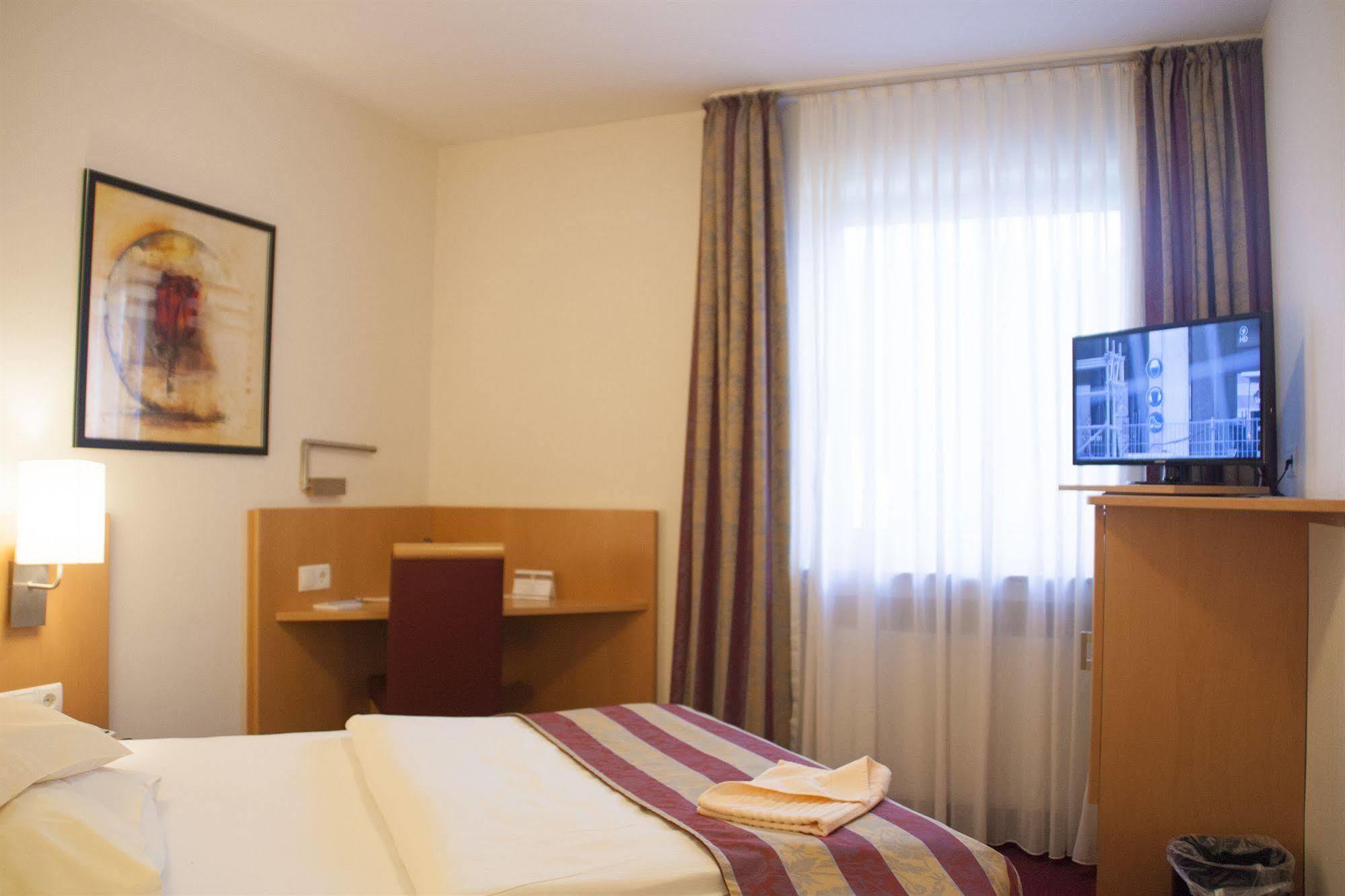 Hotel Zum Adler Bonn Dış mekan fotoğraf